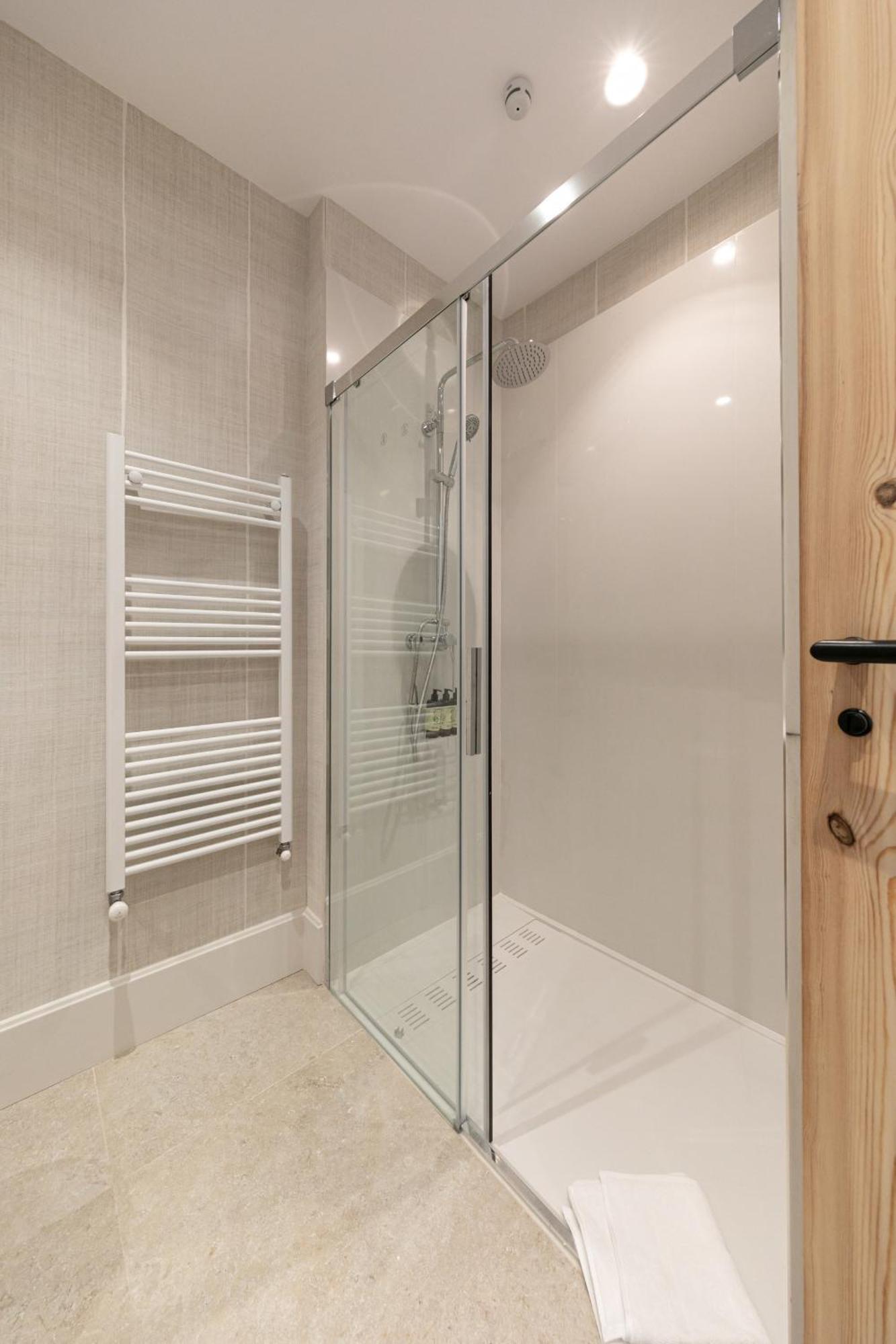 Green-Apartments Reales Atarazanas Suites 塞维利亚 外观 照片