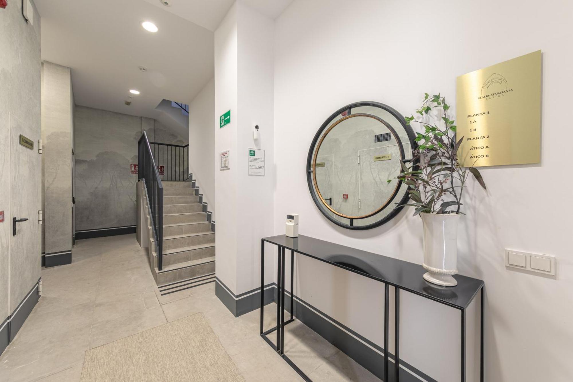 Green-Apartments Reales Atarazanas Suites 塞维利亚 外观 照片
